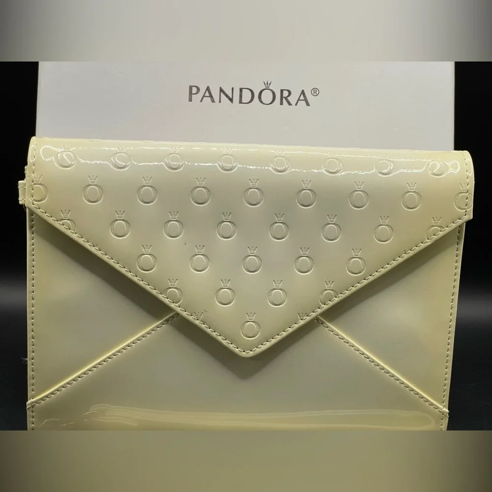 Pandora 'Filled with Love' NIB Ivory Envelope Clutch - Picture 2 of 4